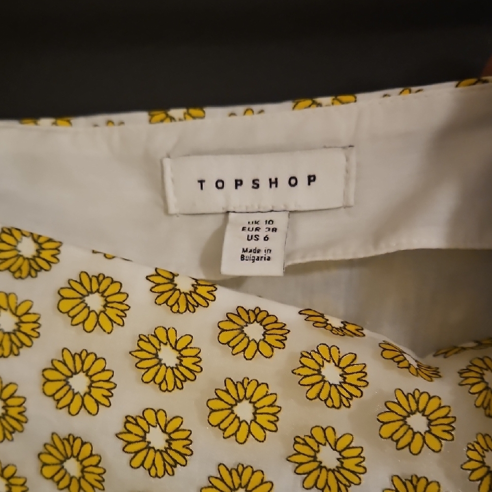 Topshop White and Yellow Daisy Skirt